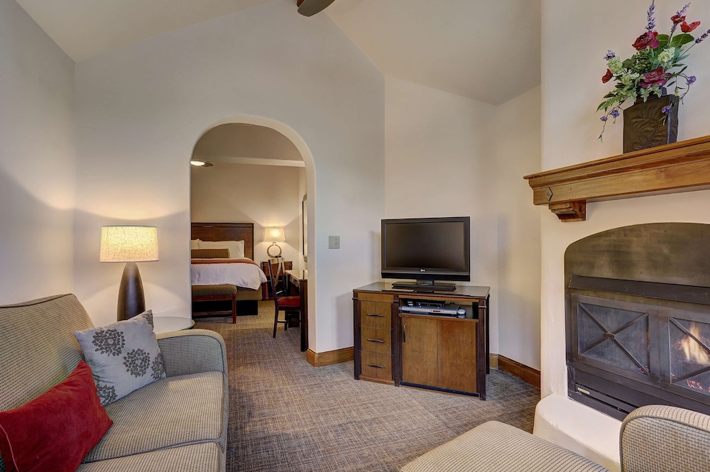 Junior Suite, 1 King Bed - Photo 3