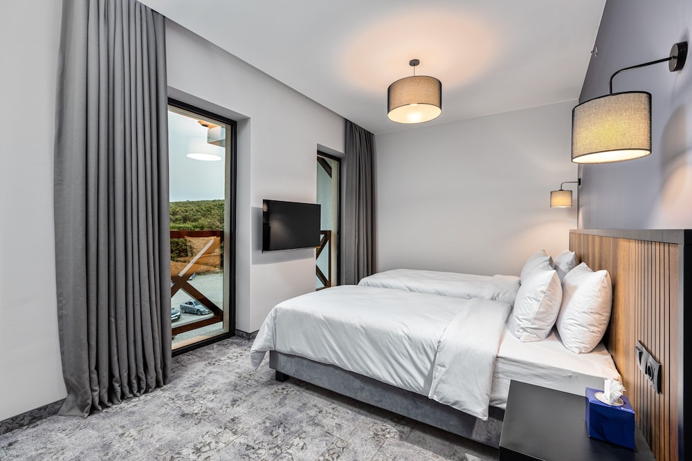 Standard Double or Twin Room - Photo 6