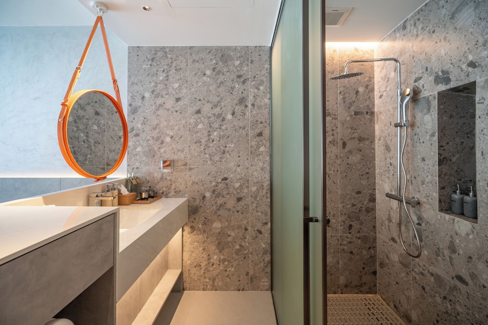 Premier Triple Room, Balcony, Sea View photo 3