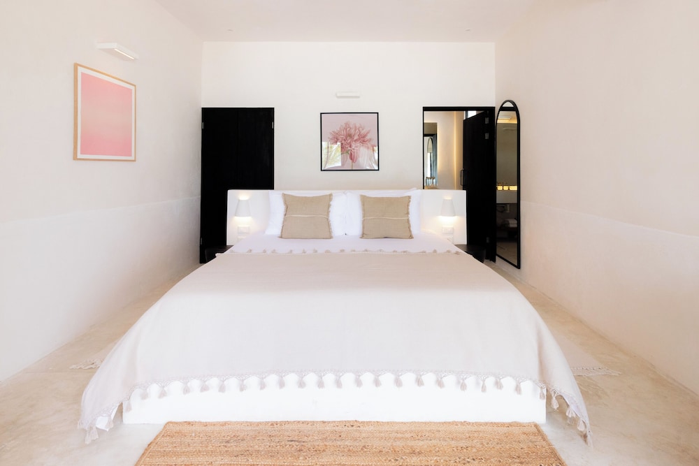 JUNGLE SUITE WITH TERRACE - Photo 1