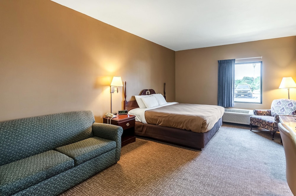Standard Room, 1 King Bed with Sofa bed, Non Smoking photo 2