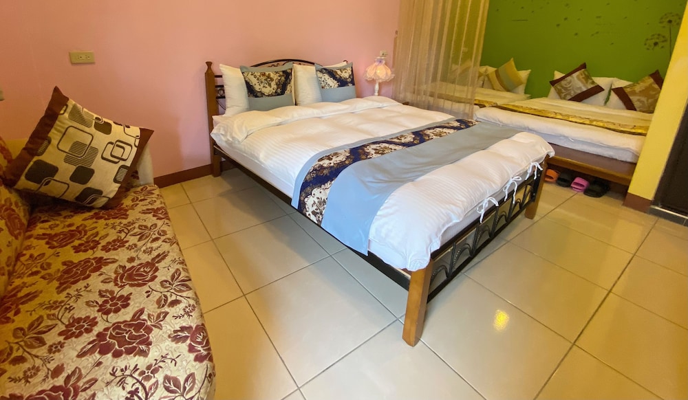 Family Room, Multiple Beds, Non Smoking photo 1