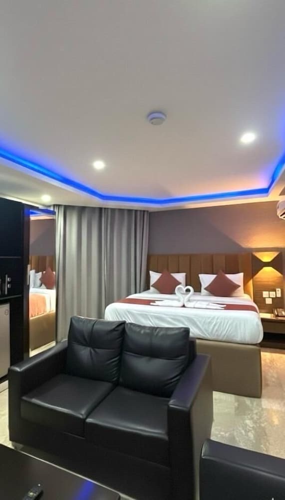 Luxury Studio Suite photo 3