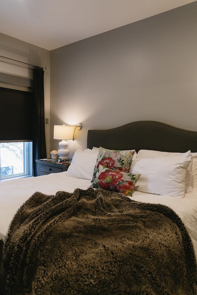Deluxe Apartment, City View
