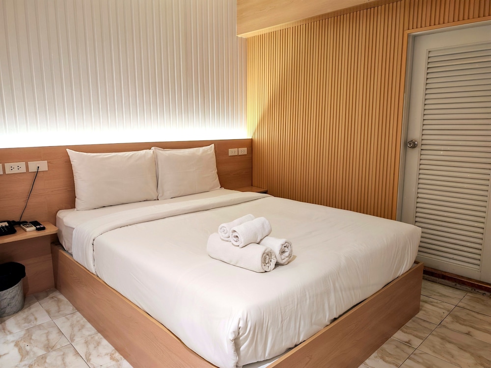 Deluxe Double Room, Non Smoking, City View photo 1