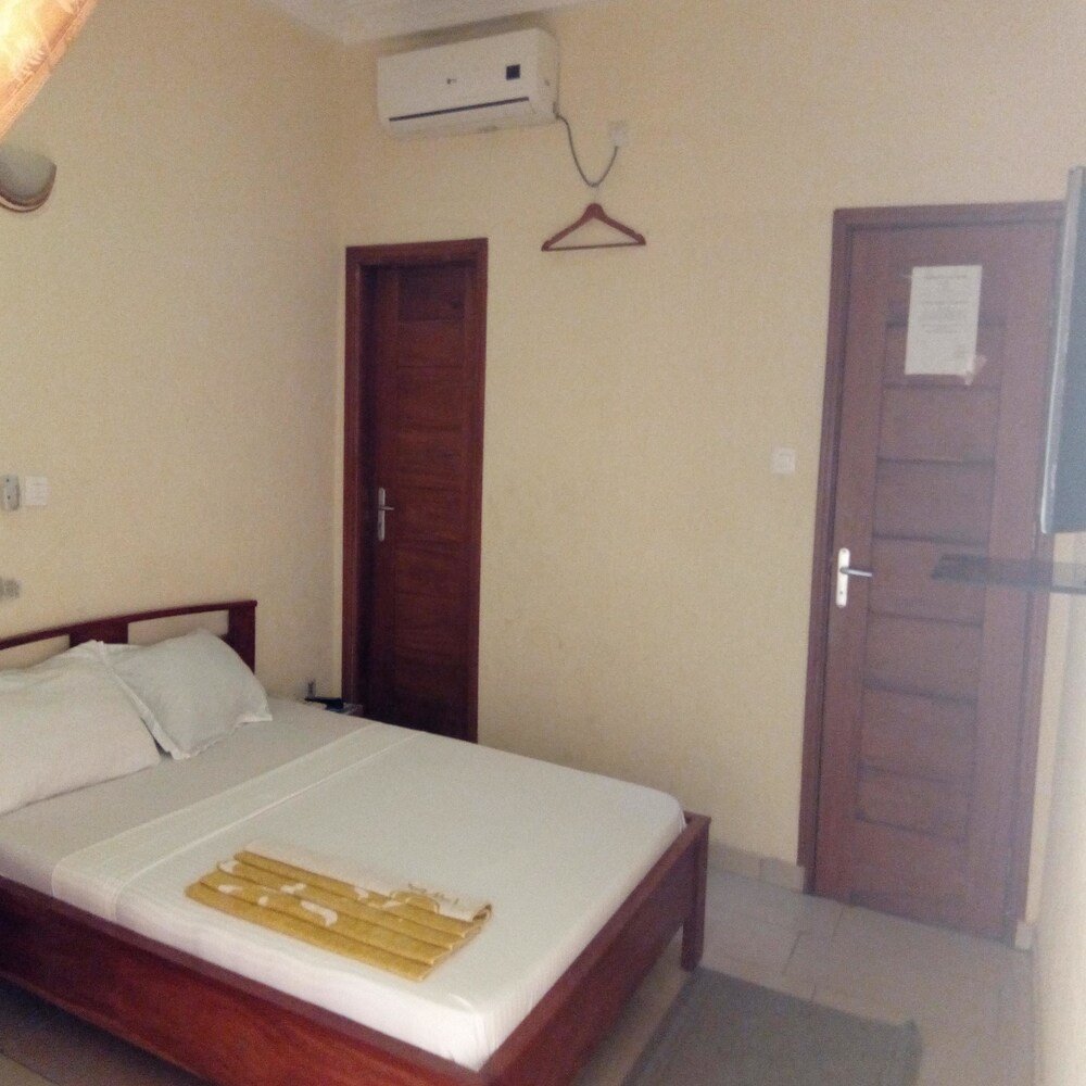 Standard Double Room photo 3