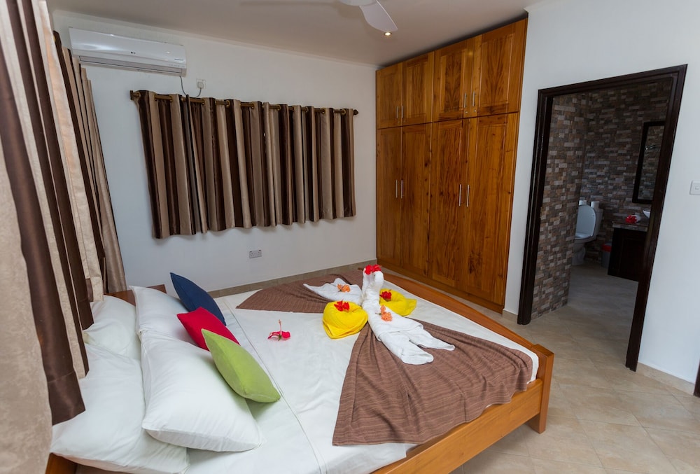 Deluxe Apartment, Sea View, Beachside photo 3