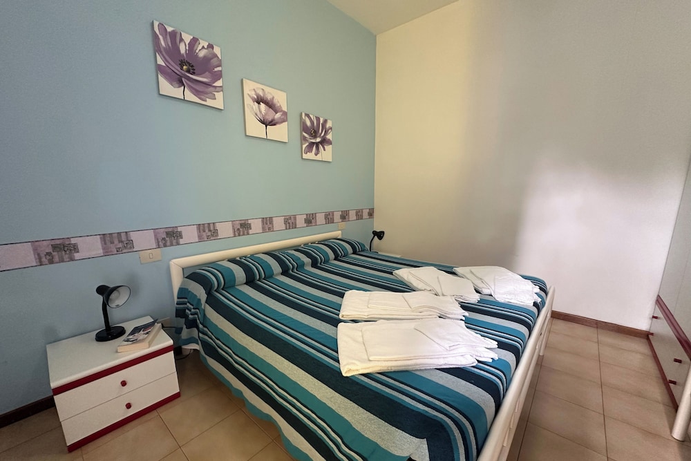 Apartment for 4 people - 1 bedroom - Air-conditioned - Terrace photo 2