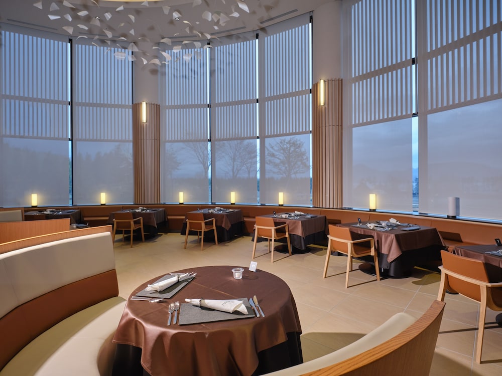 Design Twin Room with Onsen Open-Air Bath (Wood-Deck) East Wing, Non-Smoking - Photo 6