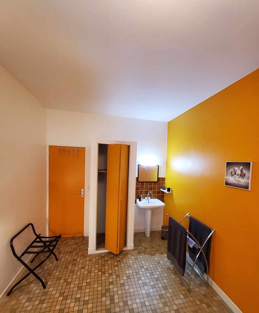 Family Double Room, Shared Bathroom (Vauban) photo 2