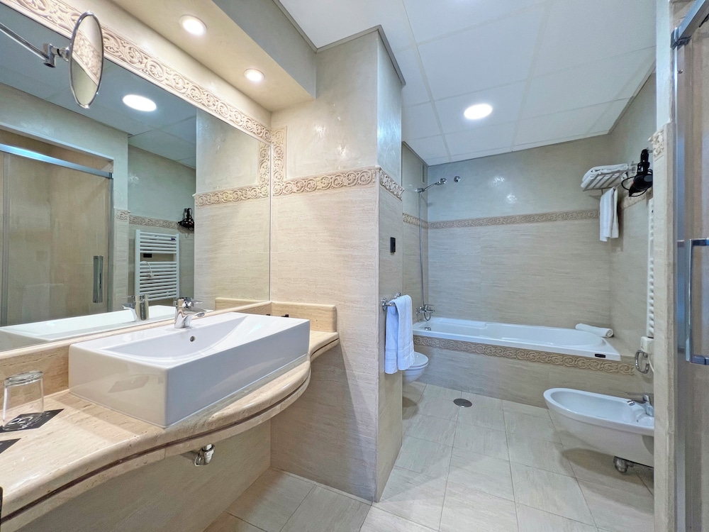 Junior Suite - Photo 6