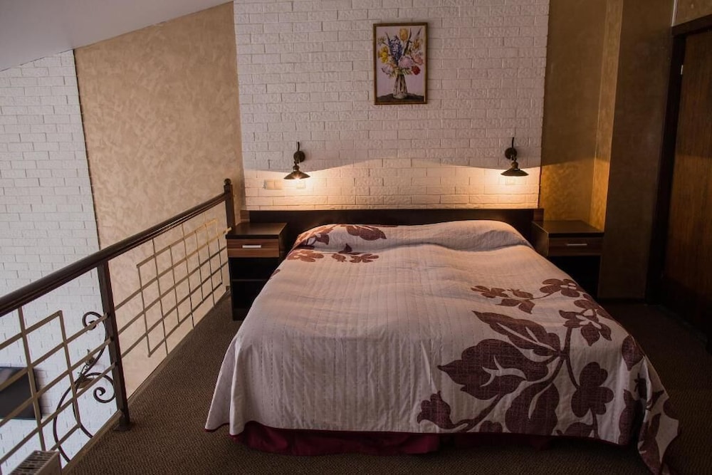 Luxury Suite photo 2