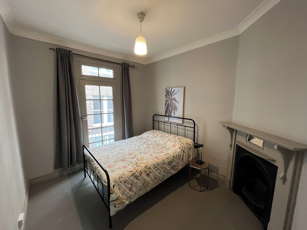 Design Townhome photo 3