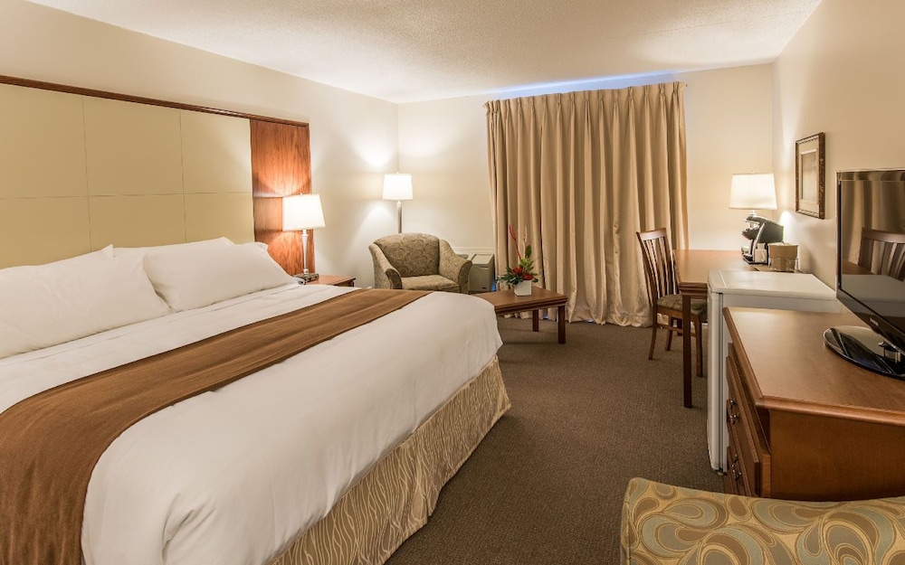 Classic Double Room, 1 King Bed, River View