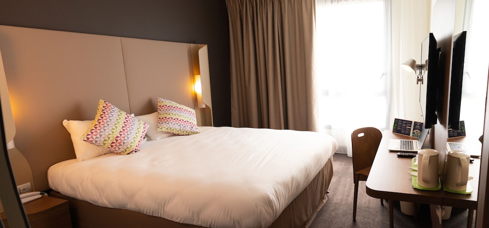 Standard Room, 1 Double Bed - Photo 16