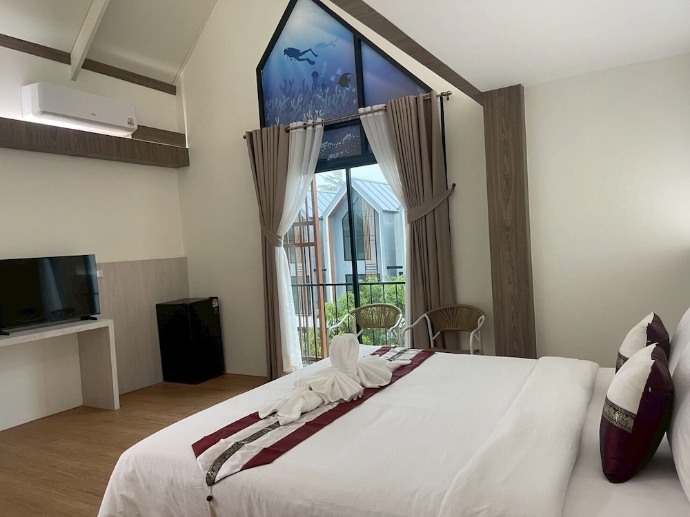 Deluxe Room, Courtyard View