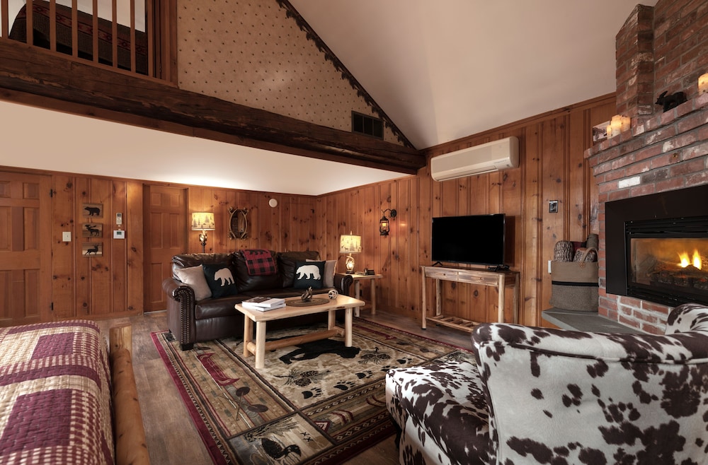 Log Cabin - Photo 3