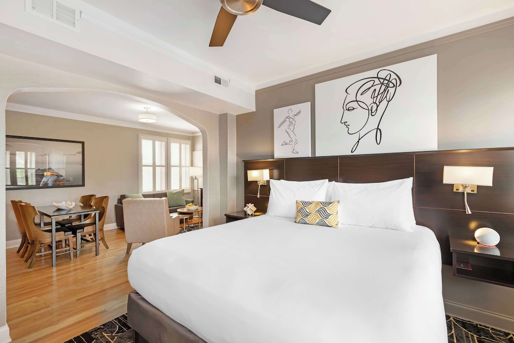 Suite, Multiple Beds, Non Smoking (Shower Only) - Photo 2