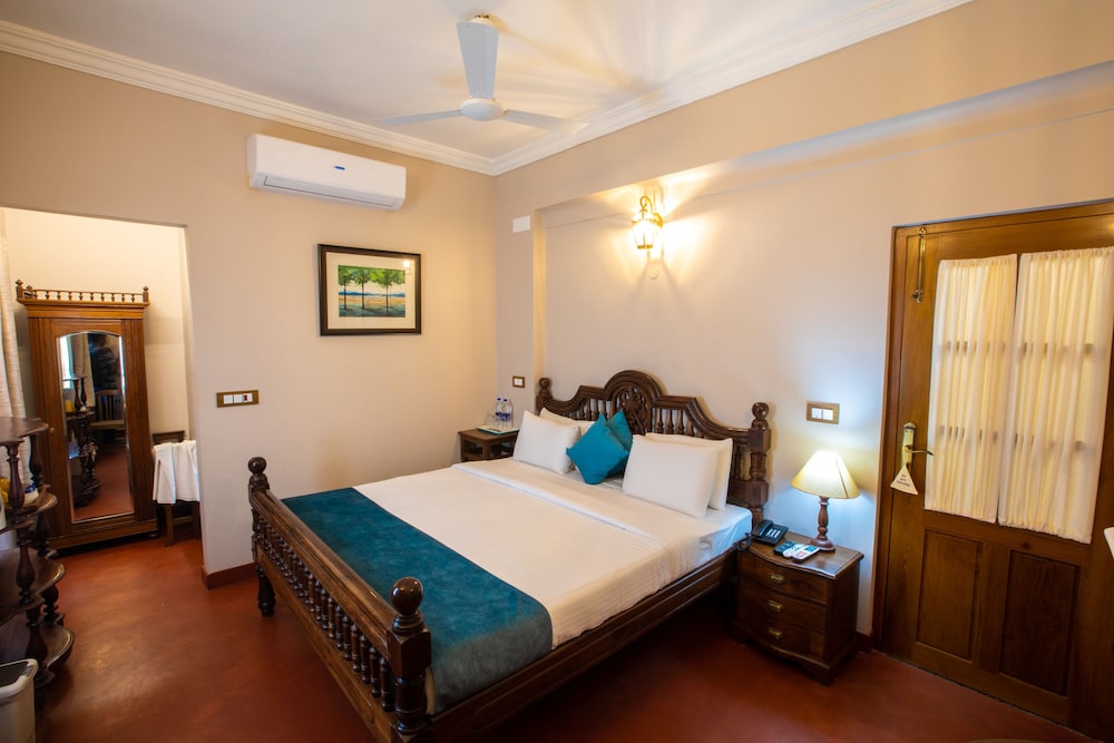 Deluxe Room, Balcony - Photo 1