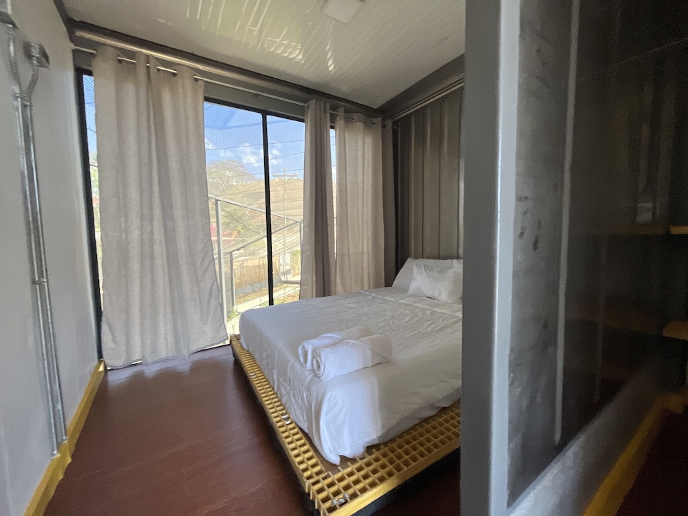 Standard Double Room, Multiple Beds, Garden View photo 1
