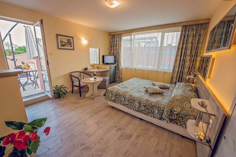 Luxury Room, Terrace photo 1