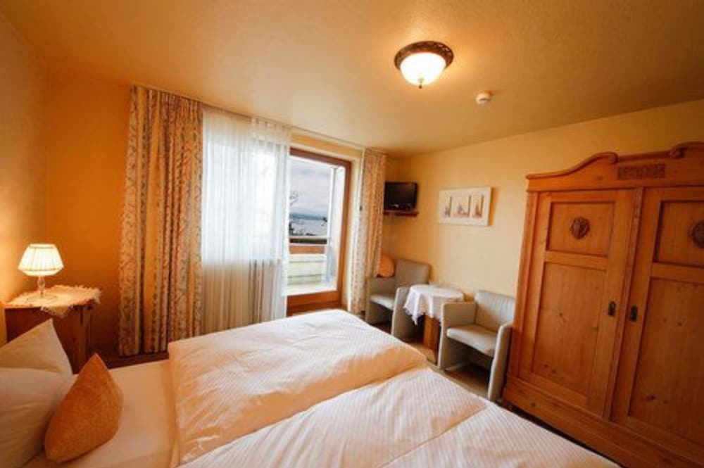 Basic Double Room photo 2