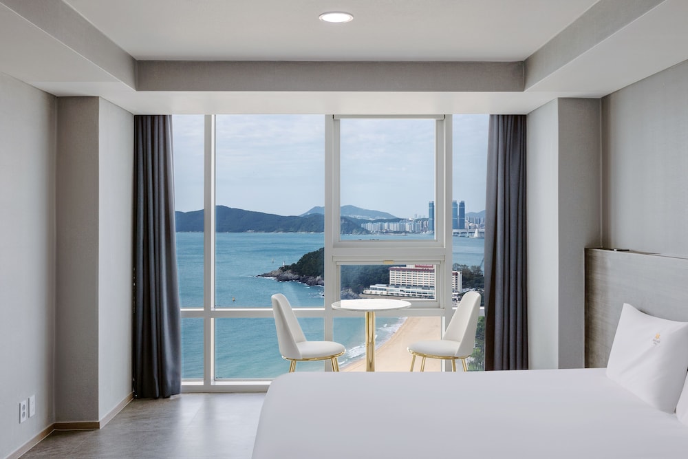 Family Twin Ocean View - Photo 3