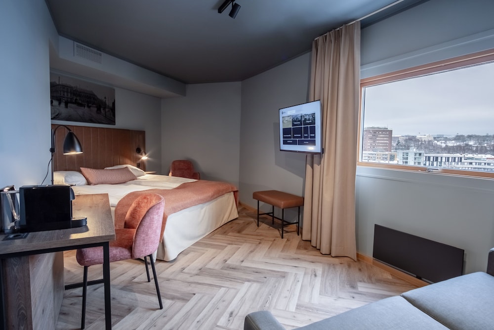 Deluxe double room with sofa bed