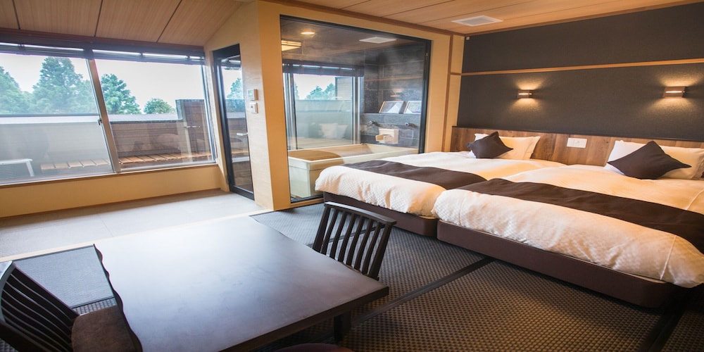 Japanese Style Superior Room with Open-air Bath, Non Smoking photo 3