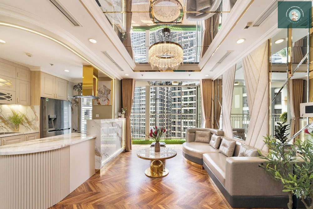 Luxury Apartment, 4 Bedrooms, Balcony, City View
