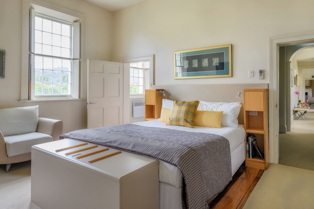 Waterfront Queen Room photo 3