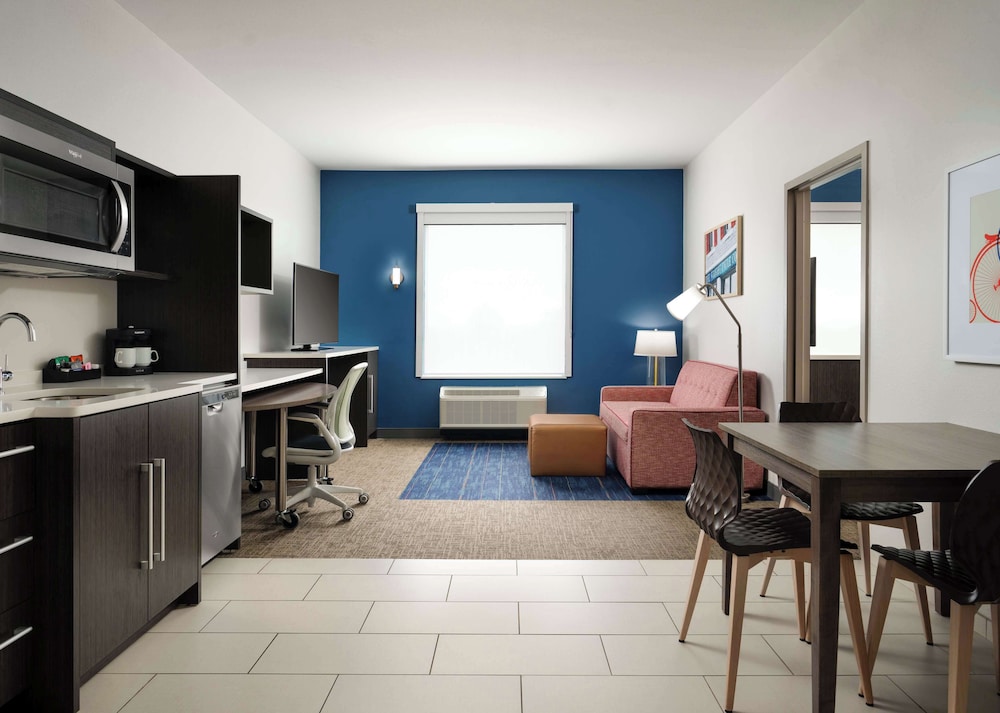 Suite, 2 Queen Beds, Accessible, Non Smoking (Hearing) - Photo 4