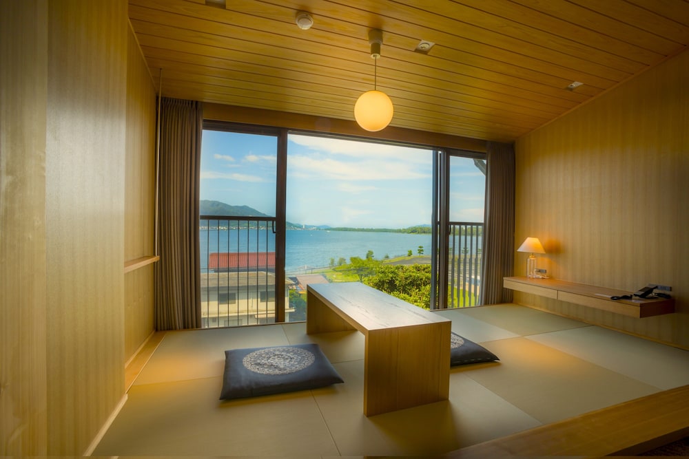 Basic Room, Non Smoking, Ocean View (NEW JPN-western 41㎡) photo 2