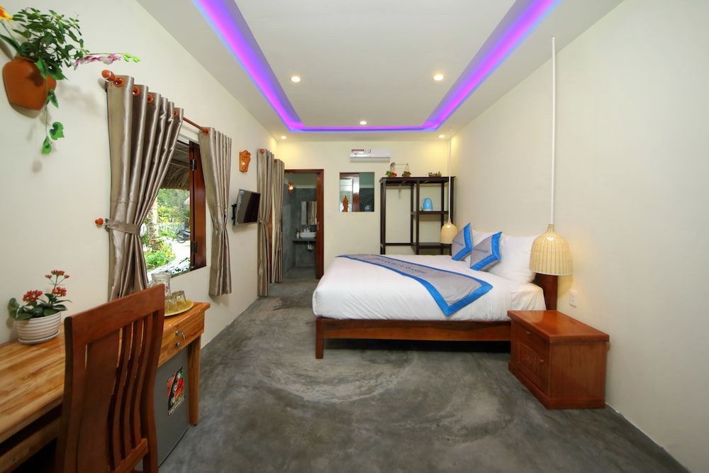 Deluxe Double Room, Garden View