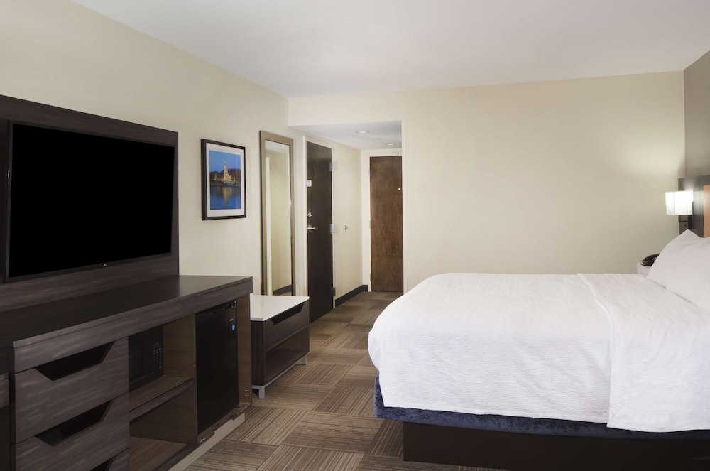 Studio, 1 King Bed, Accessible (Hearing) - Photo 3