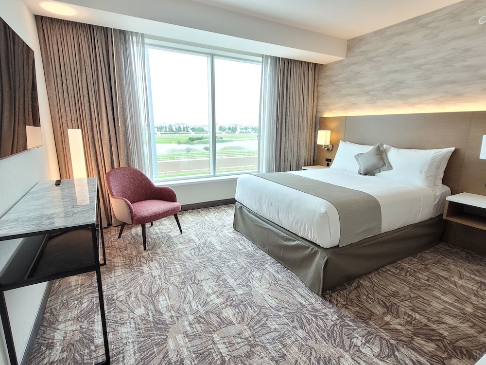Racetrack Two Bedroom Suite King, Queen