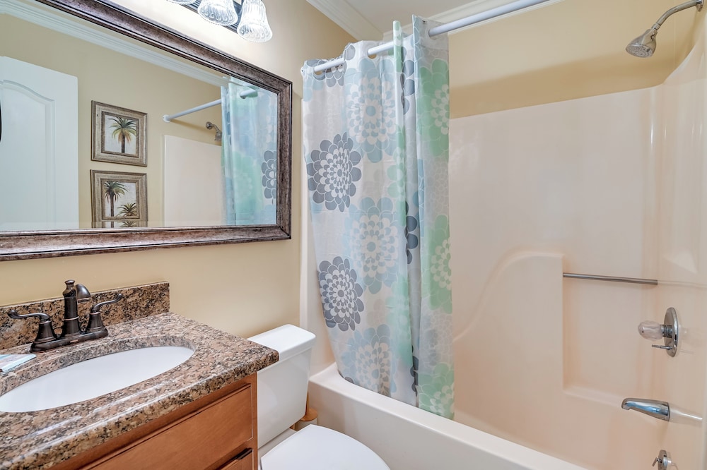 House (Multiple Bedrooms) photo 2