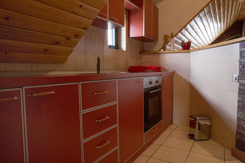 Traditional Apartment photo 2