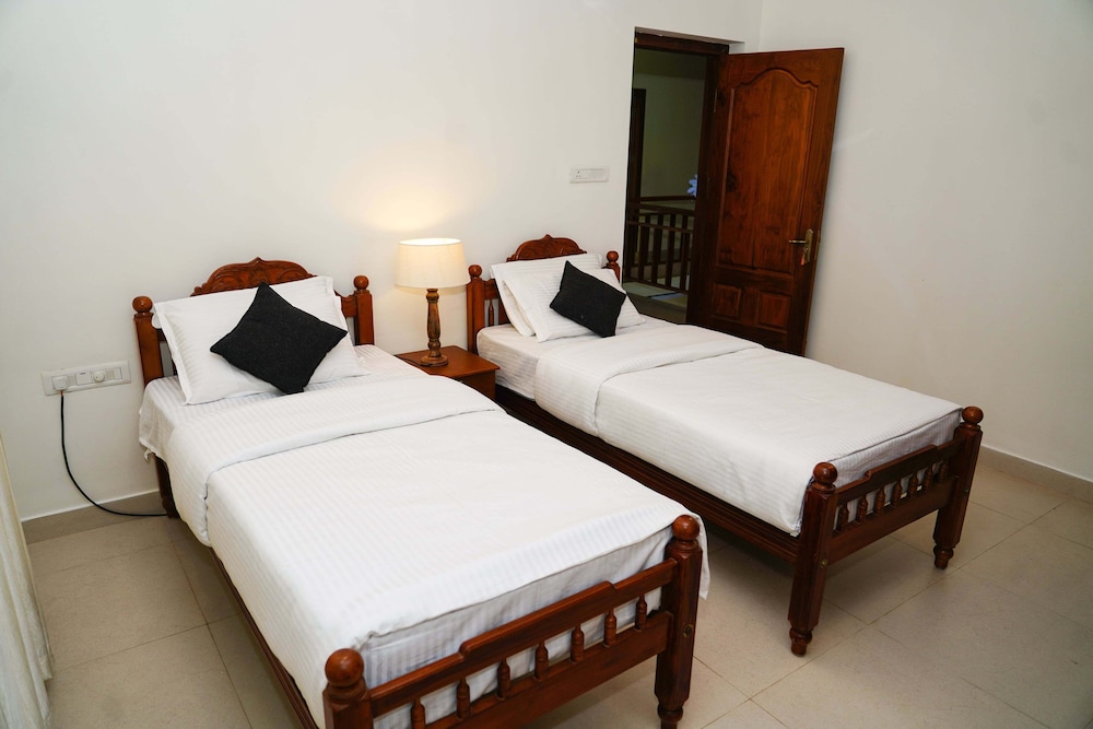 Basic Twin Room