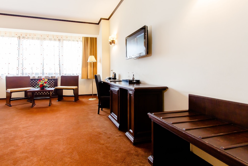 Executive Twin Room - Photo 7