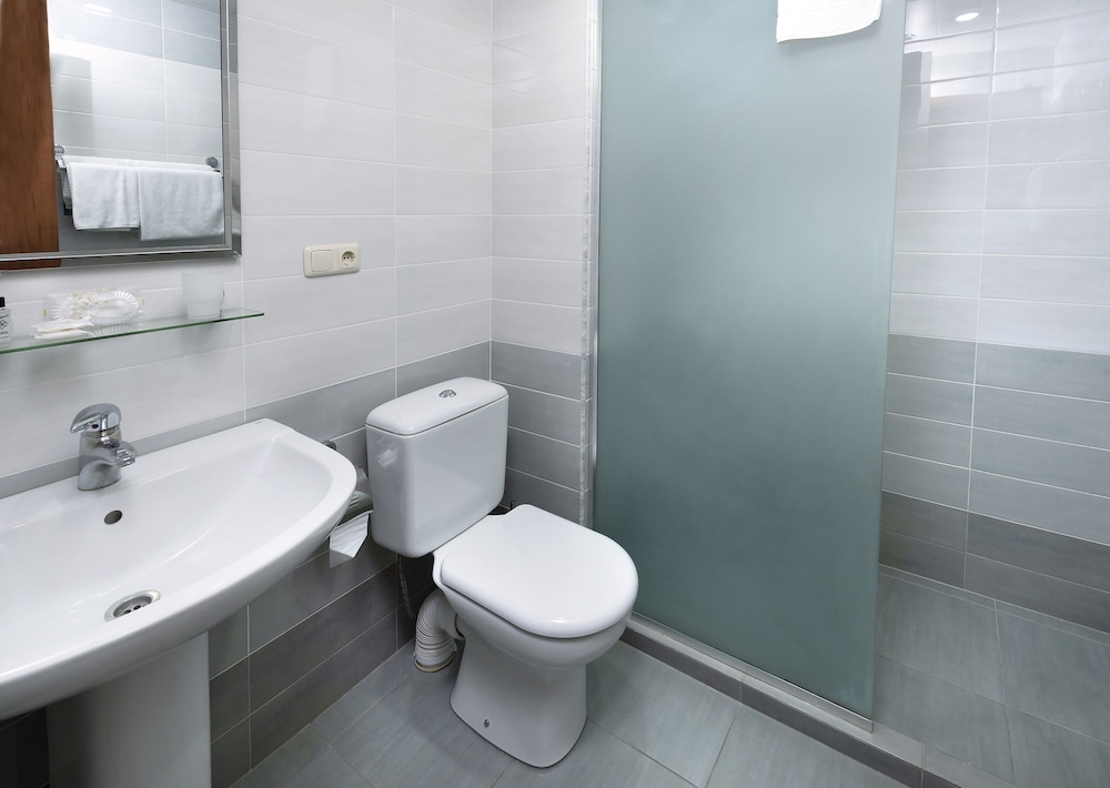 Premium Twin Room photo 2