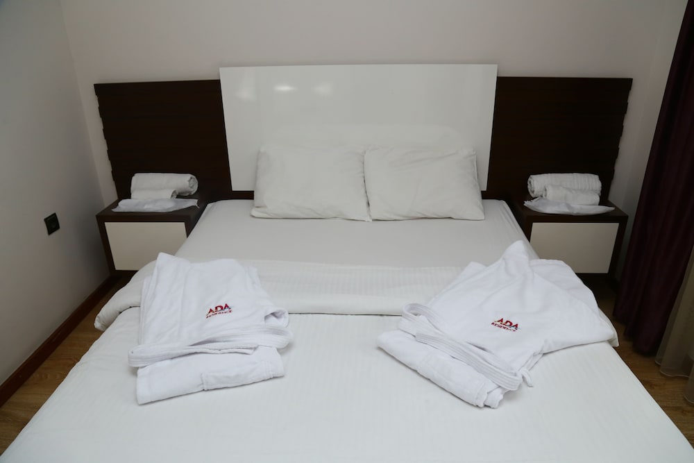 Deluxe Apartment, Jetted Tub photo 1