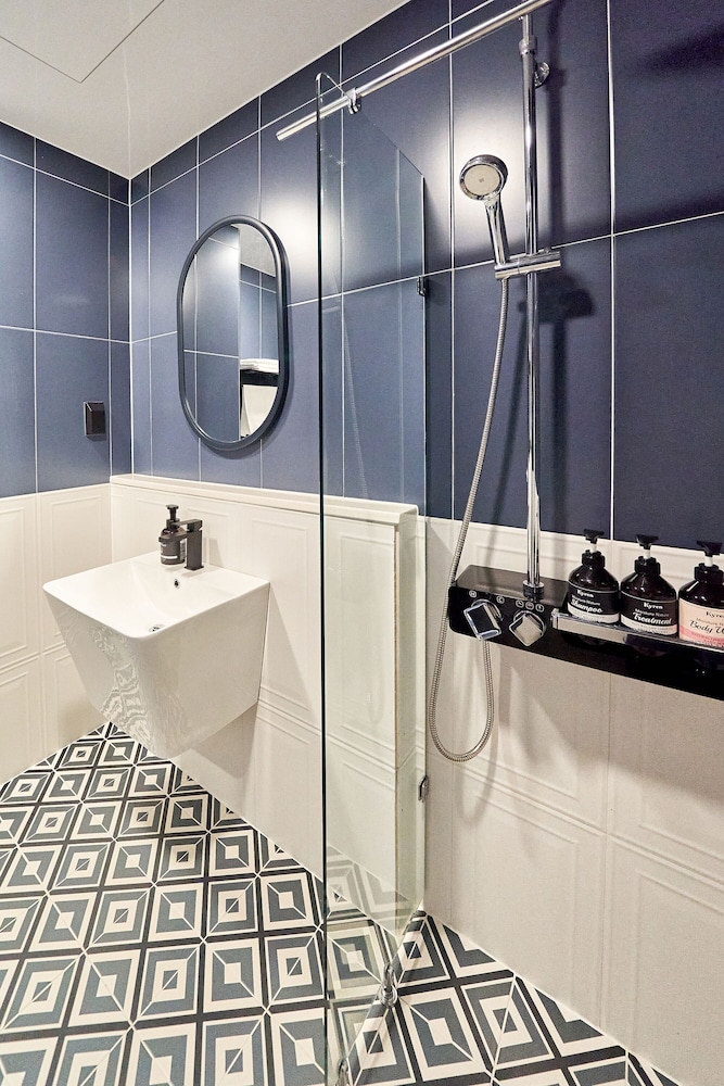 Hotel Type Standard Twin Room, 1 Bedroom (No Cooking Allowed) - Photo 2