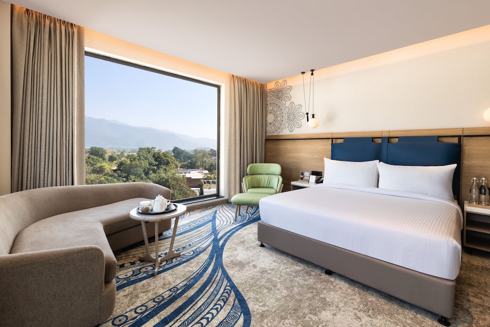 Executive Suite (Executive Suite)