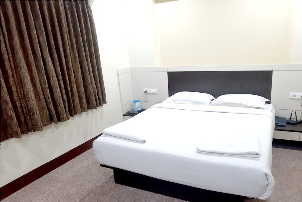 Standard Double or Twin Room photo 3