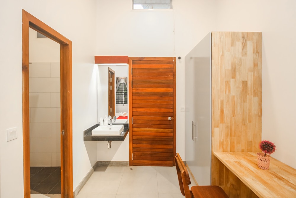 Studio Apartment - Photo 3