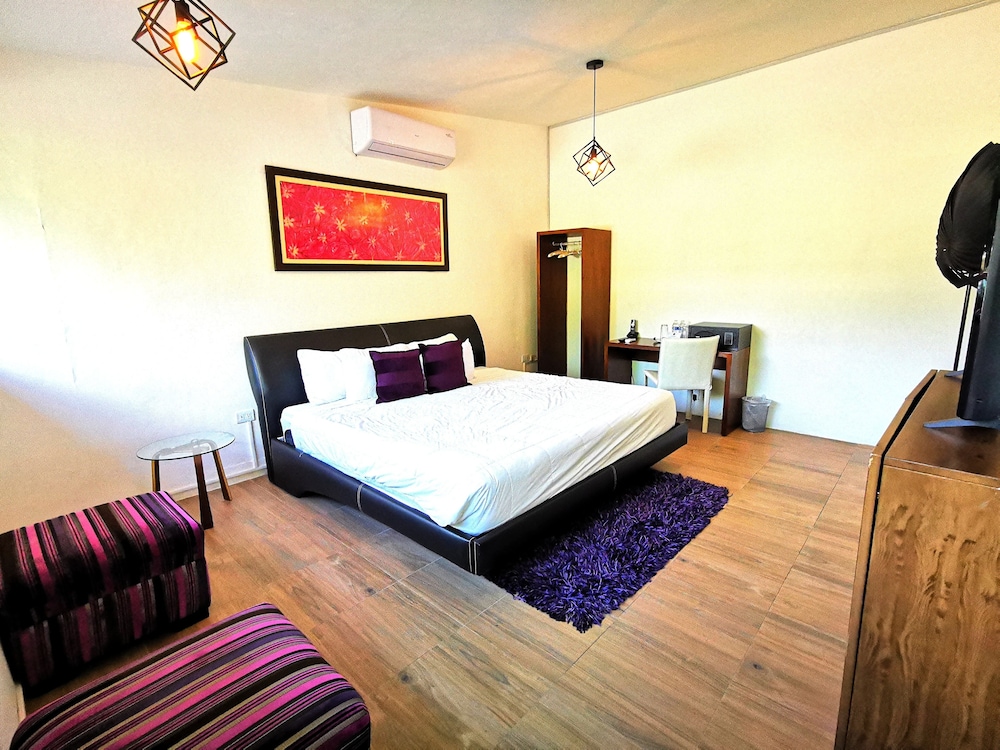 Grand Suite, 2 Bedrooms, Kitchen photo 2