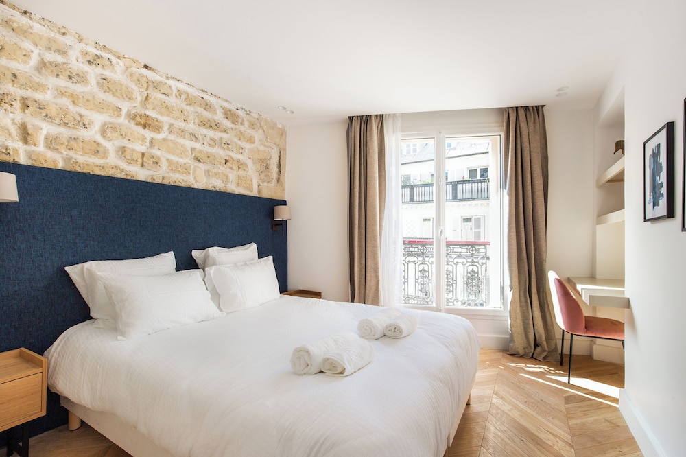 Family Apartment, 2 Bedrooms, Balcony, City View