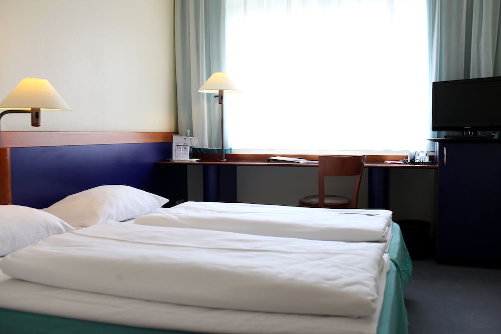 Standard Double Or Twin Room photo 2