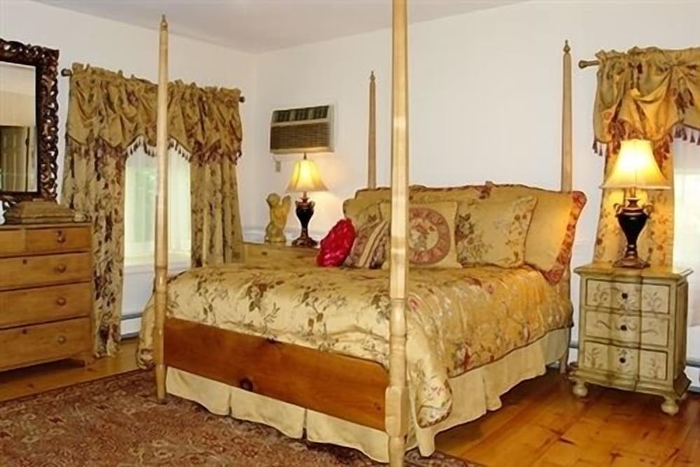 Suite, 1 Queen Bed, Terrace photo 1